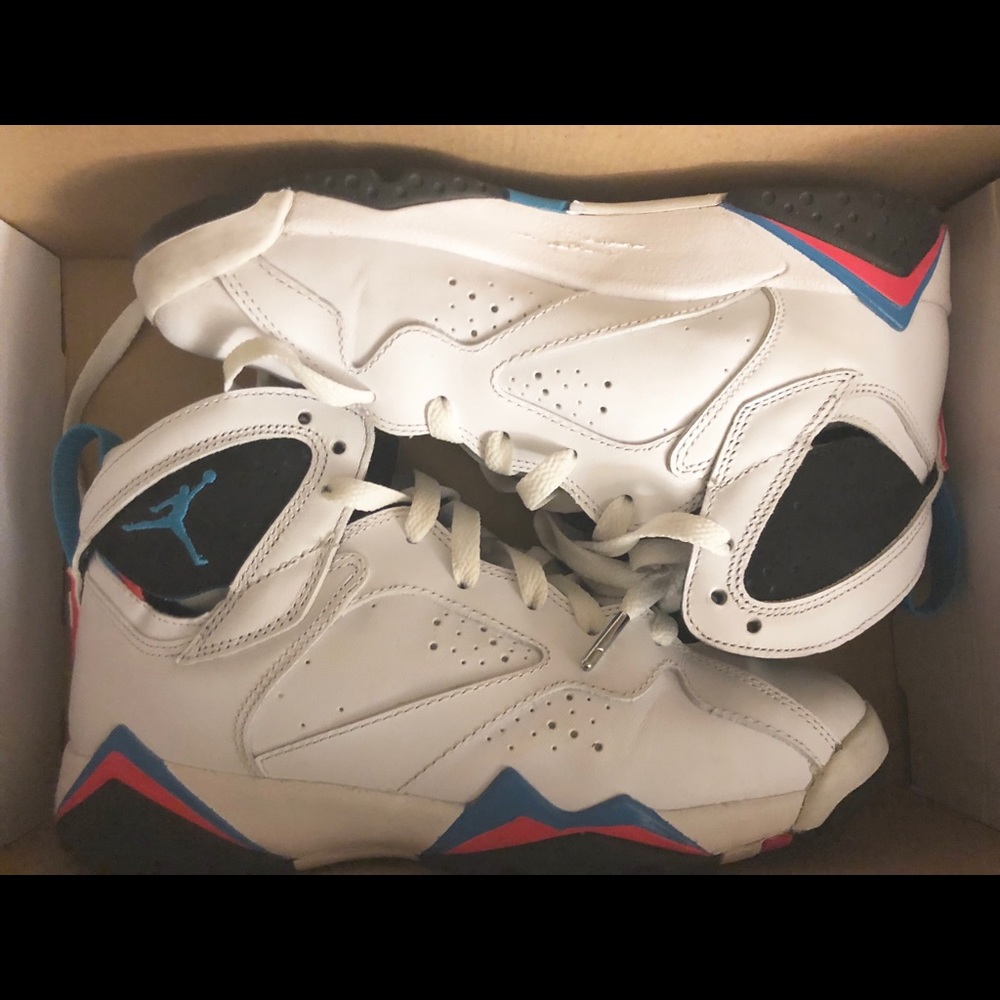 Jordan Retro’s 7- Size 5